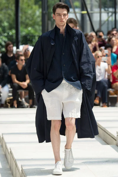 Look 39